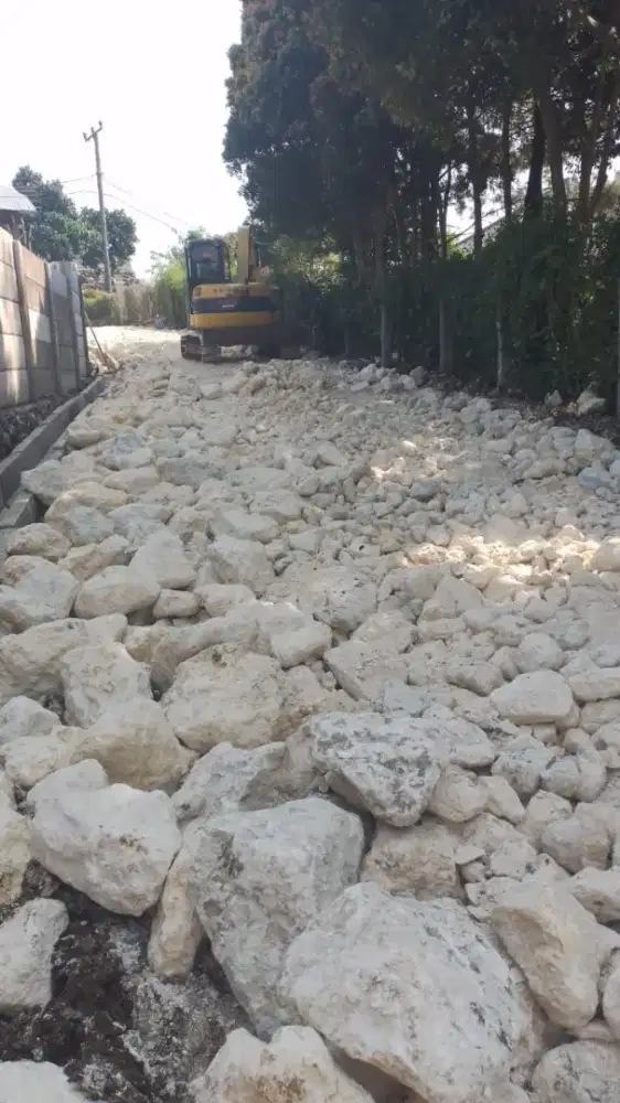 Pengurugan tanah bongkar rumah aspal jalan hotmix cut  and fill