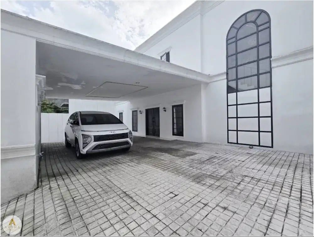 Rumah Mewah Bangunan Baru di Komplek Gegerkalong Permai Bandung