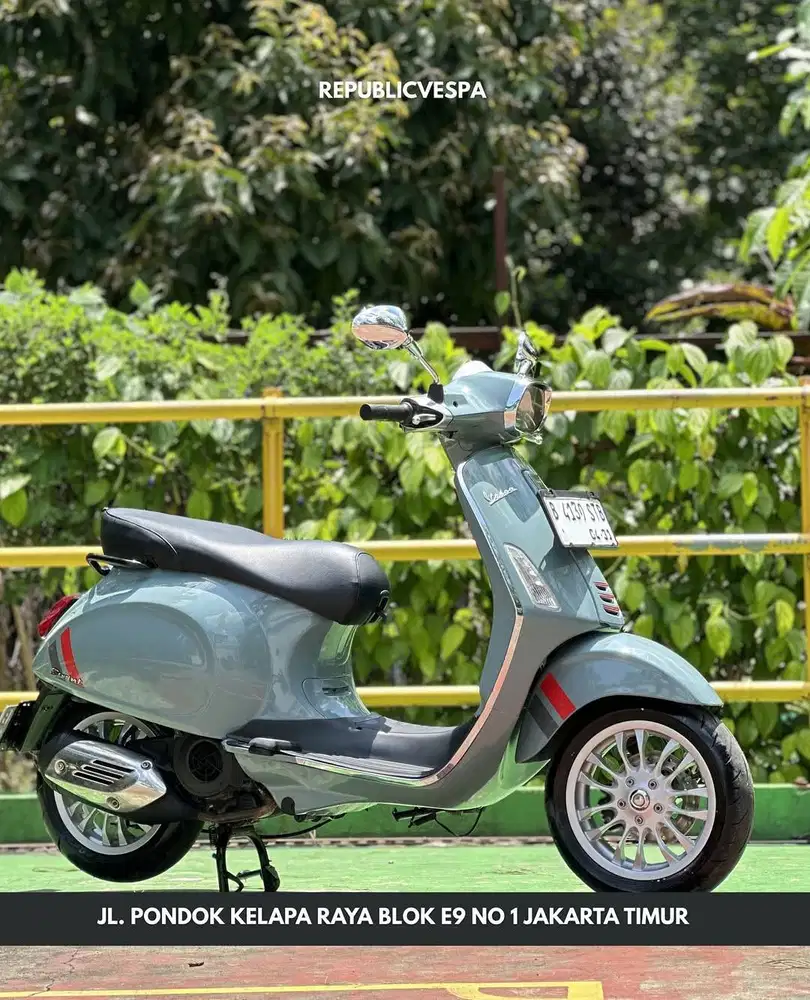 PIAGGIO VESPA SPRINT 150 3V TAHUN 2016 WARNA GREY PERFECT CONDITION