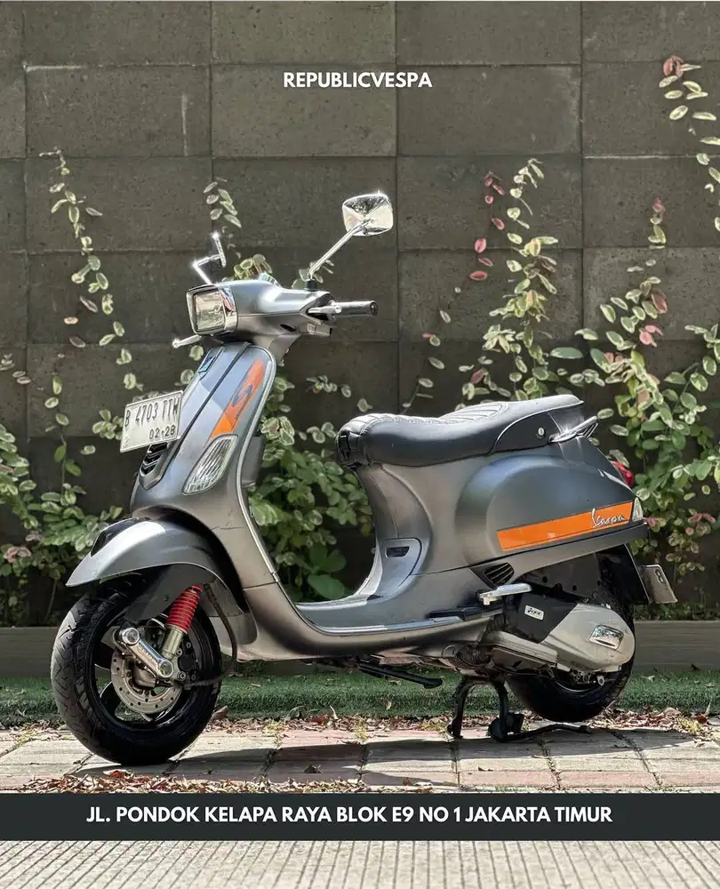 PIAGGIO VESPA S 125 IGET 3V TAHUN 2017 WARNA GREY DOFF PERFECT CONDITI