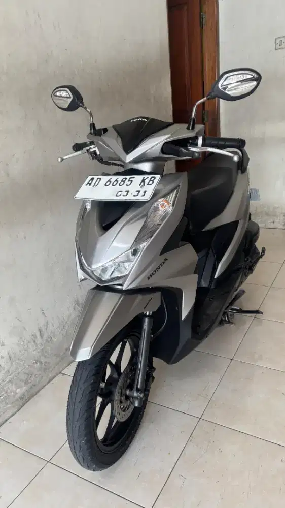 BEAT DELUXE 2021 SILVER