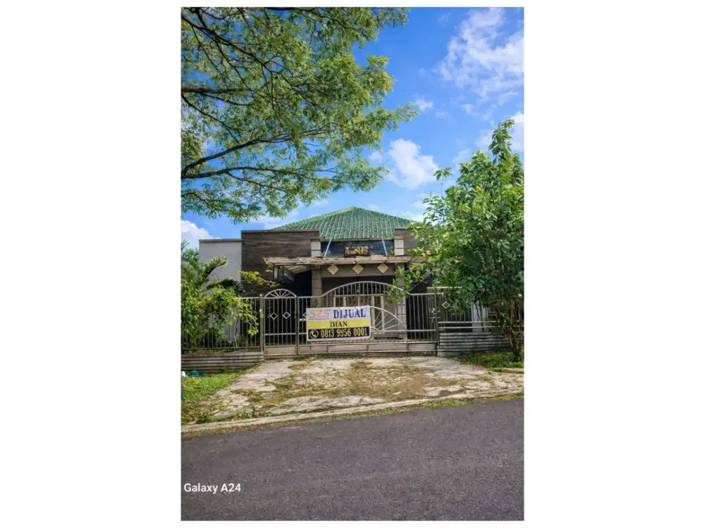 DIJUAL RUMAH PREMIUM 2 LANTAI HARGA NEGO DI BUKIT GOLF HIJAU BGH SENTUL CITY SSR745