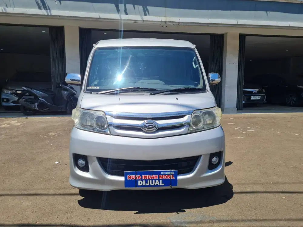 Cicilan Murah Daihatsu Luxio X MATIC 2012