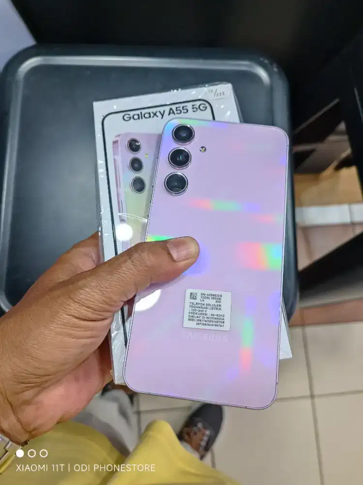 Samsung a55 5g 12/256 mulus seperti baru dan lengkap