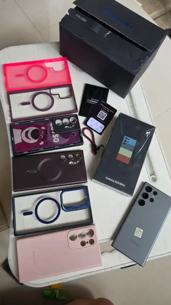 Samsung Galaxy S23 Ultra 12/512GB Free Aksesoris
