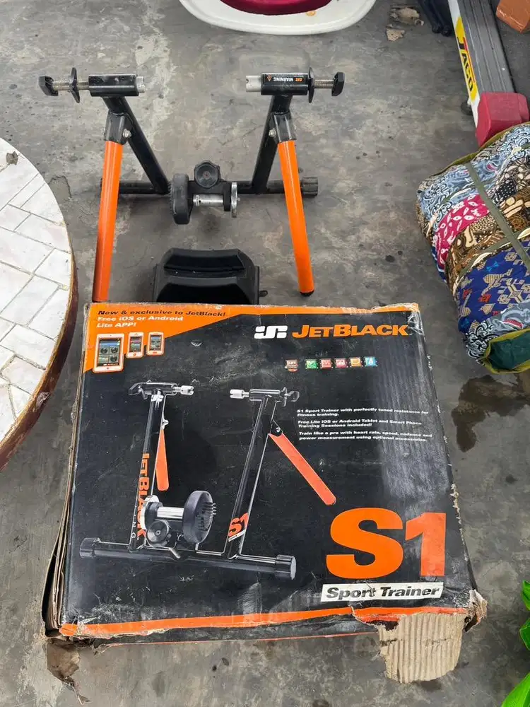 BIKE TRAINER JET BLACK S1 SPORTS ROADBIKE DAN MTB