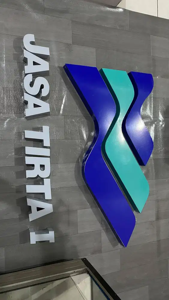 Huruf timbul akrilik non lampu