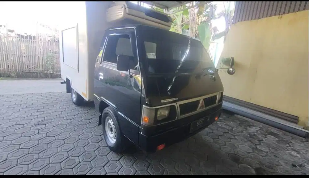 Mitsubishi L300 Box 2012 plat L Bastomi mobil bekas sekoto kediri