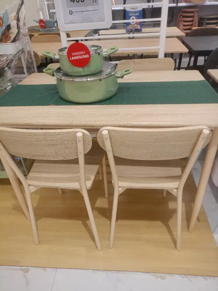 Lamira Set Meja Makan