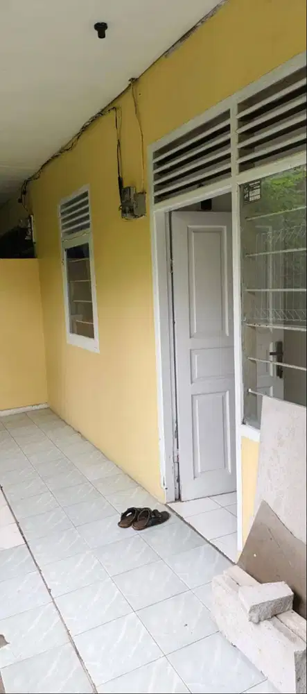 Di Kontrakan Rumah Per3 Bulan
