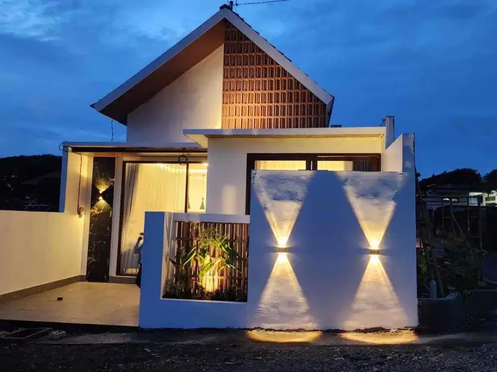 Rumah Indent Semi Villa
Super Strategis 2 Kamar