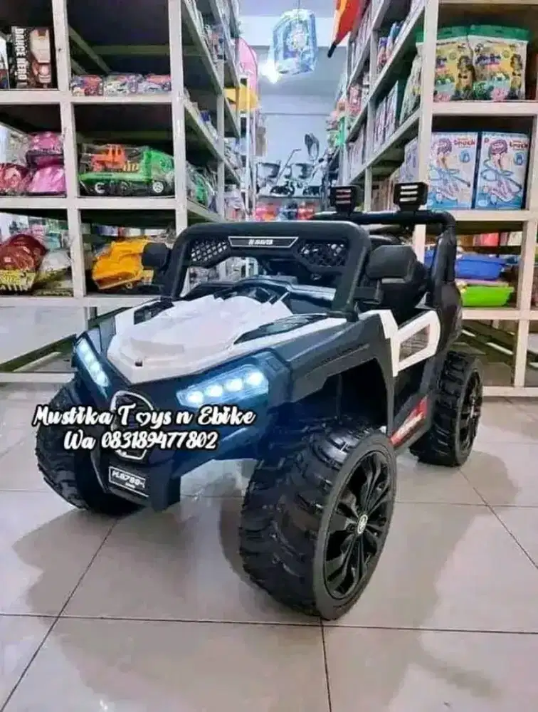 Mobil Aki Jeep Bugatti Naver sudah Ban karet,btrei 12v, bergaransi