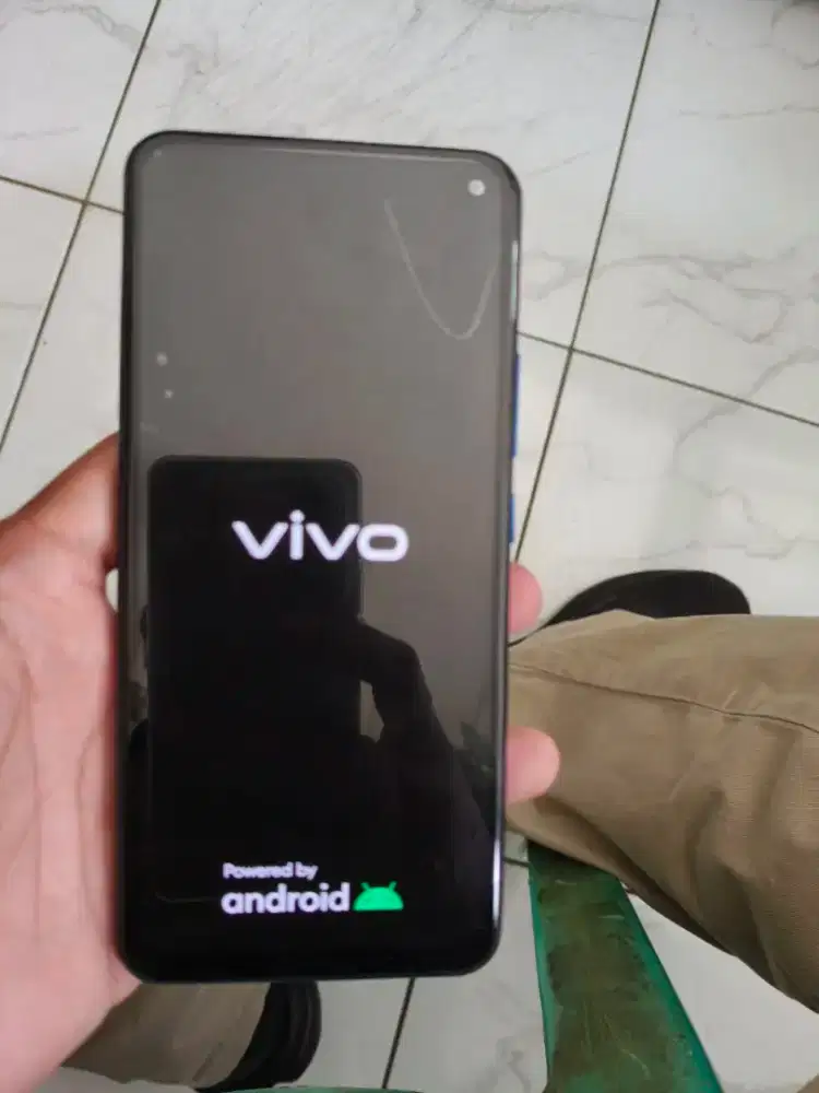 Vivo V19 8/128 resmi orang semua no minus lecet aj dikit TT masuk