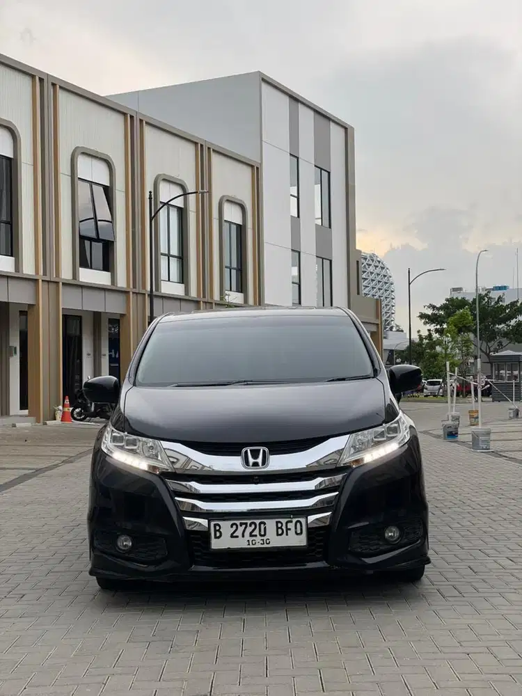 Honda Odyssey 2.4 Prestige AT 2015 Hitam