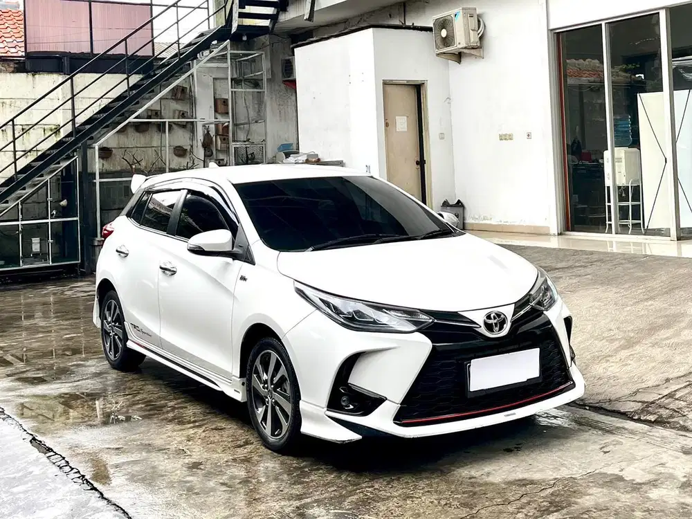 TOYOTA YARIS S TRD AT 2021