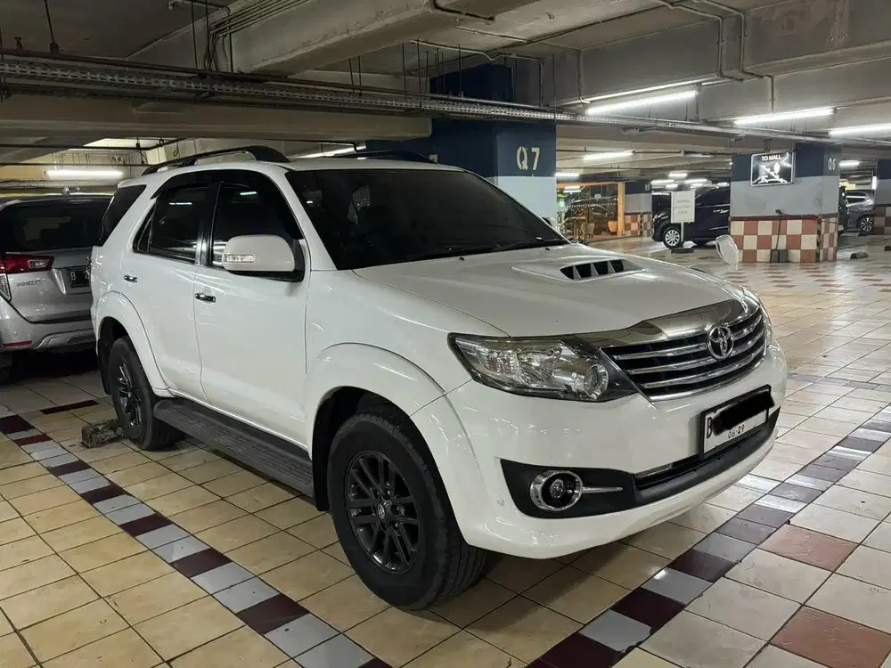 Toyota Fortuner VNT 2014 diesel solar Cash siap pakai