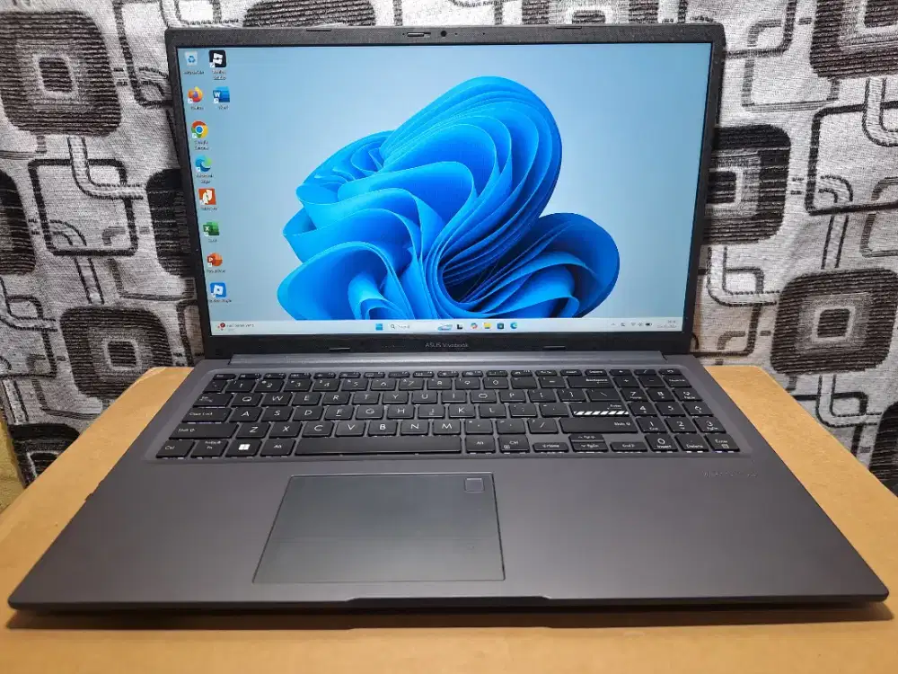 Laptop Asus VivoBook Core i5 ram 16gb SSD 1TB Touchscreen Backlit key
