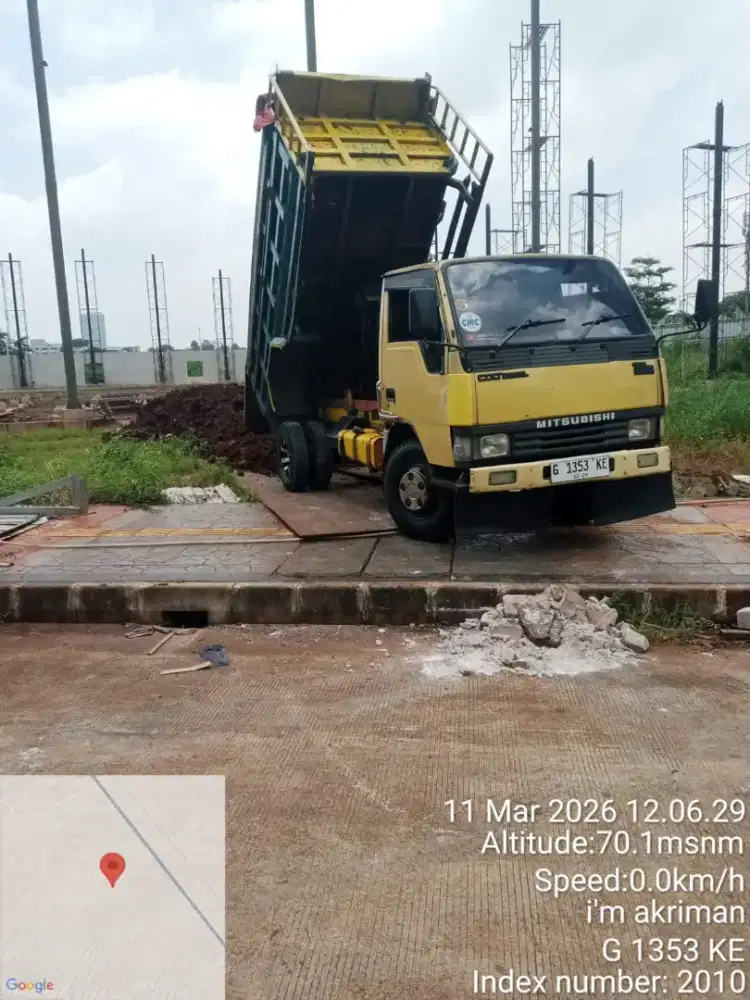 Angkut puing urugan tanah merah tanah campur puing