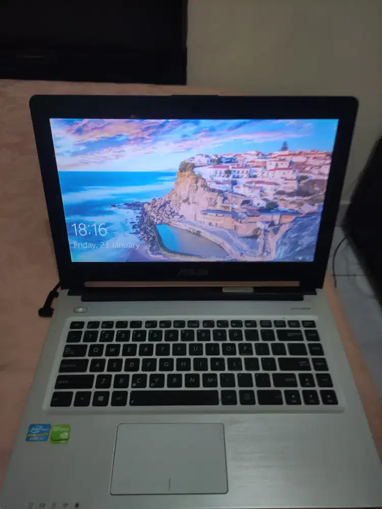 Laptop Asus i5 8/512