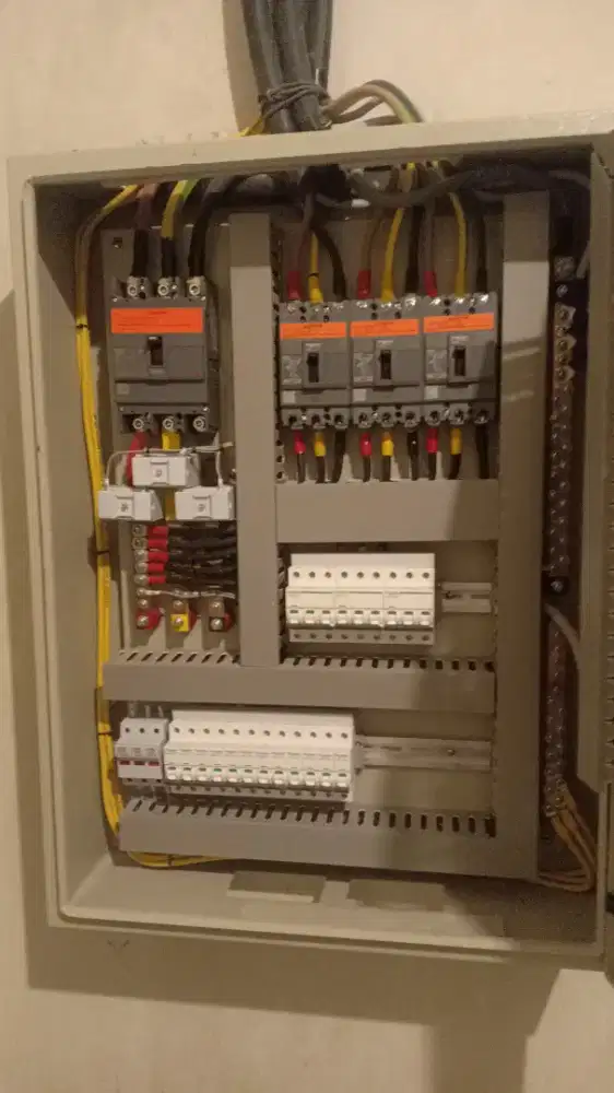 Tukang listrik 24 jam