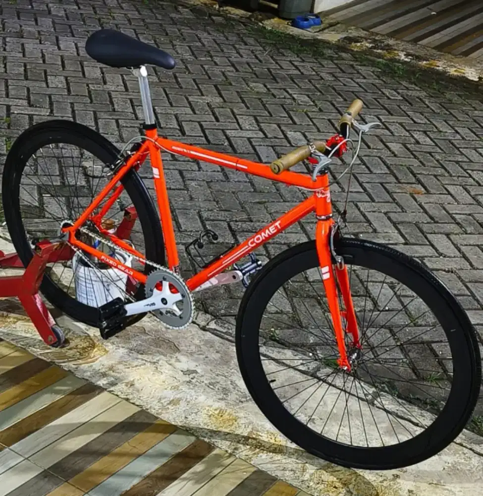 Sepeda fixie Comet torpedo