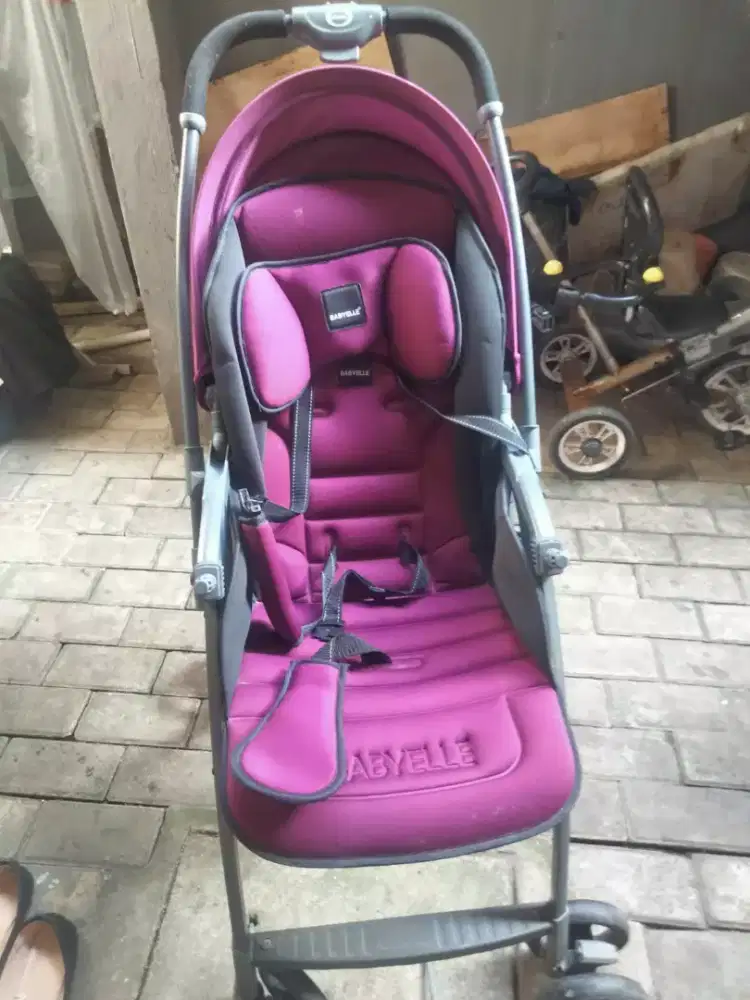 Stroller baby kondisi seperti baru