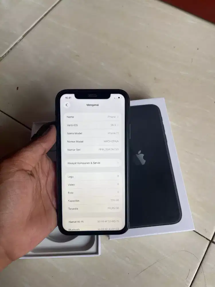 iPhone 11 128GB I box hitam