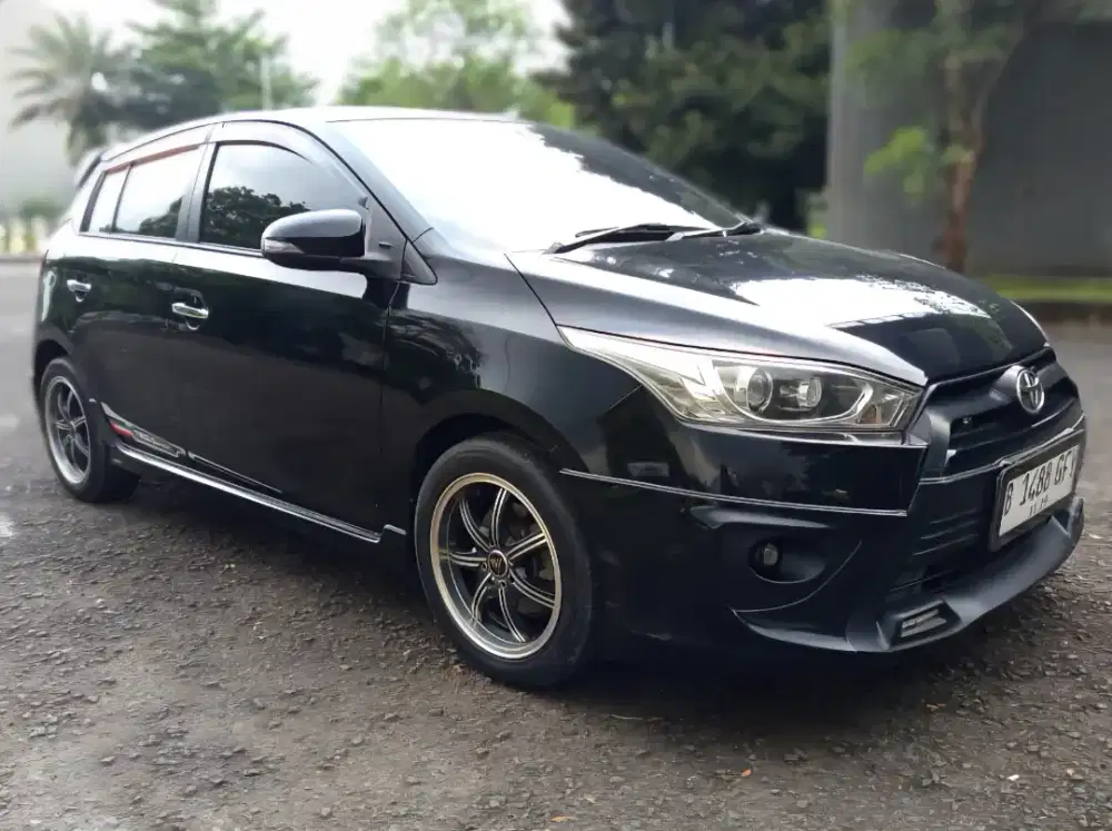Toyota New Yaris 1.5 S AT TRD Sportivo Facelift 2014 Hitam Istimewa