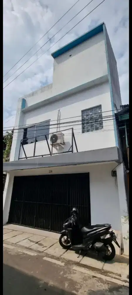 dijual rumah dijalan kran,keamyoran  jakarta pusat