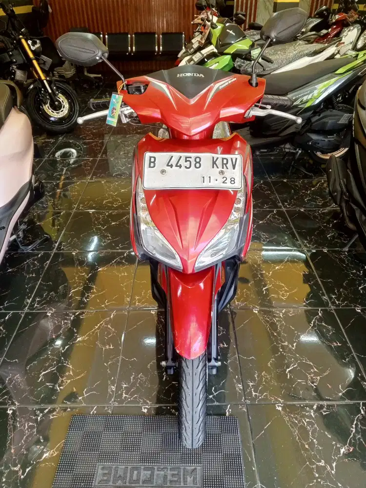 VARIO 110 CW 2014. SURAT2 LENGKAP.  MESIN BODY KAKI2 AMAN MANTAP  NEGO