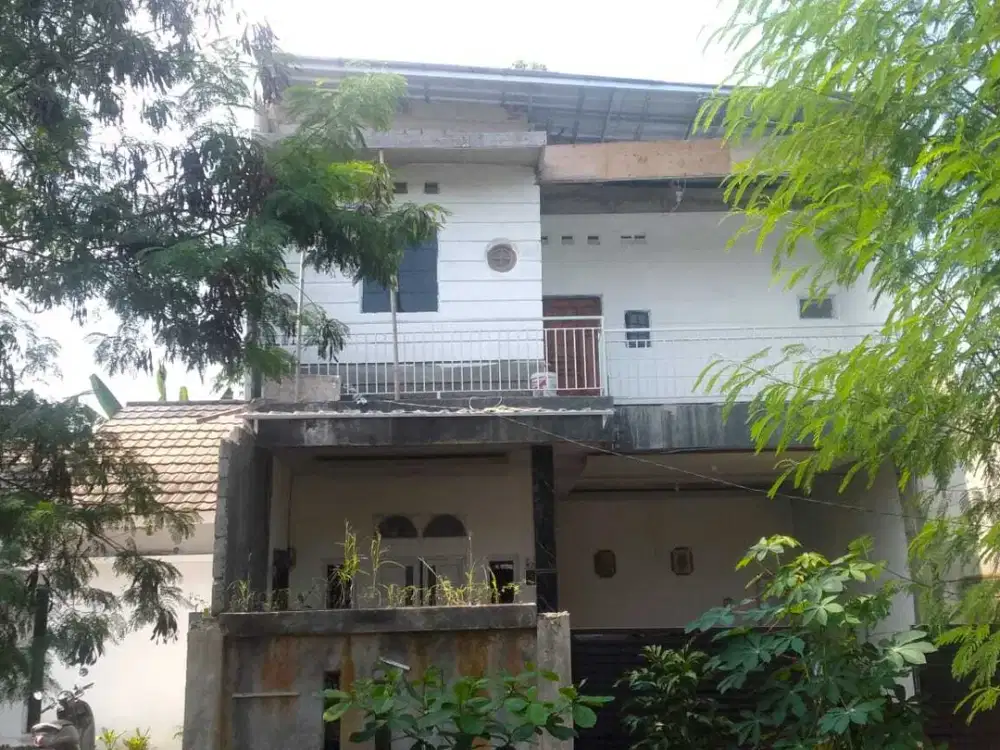 Rumah Cinere jual 200/400 bonus kolam renang dan kos kosan 3 pintu