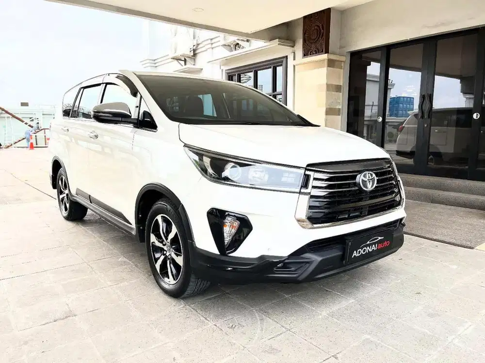 TOYOTA INNOVA VENTURER 2.4 AT MATIC  2021