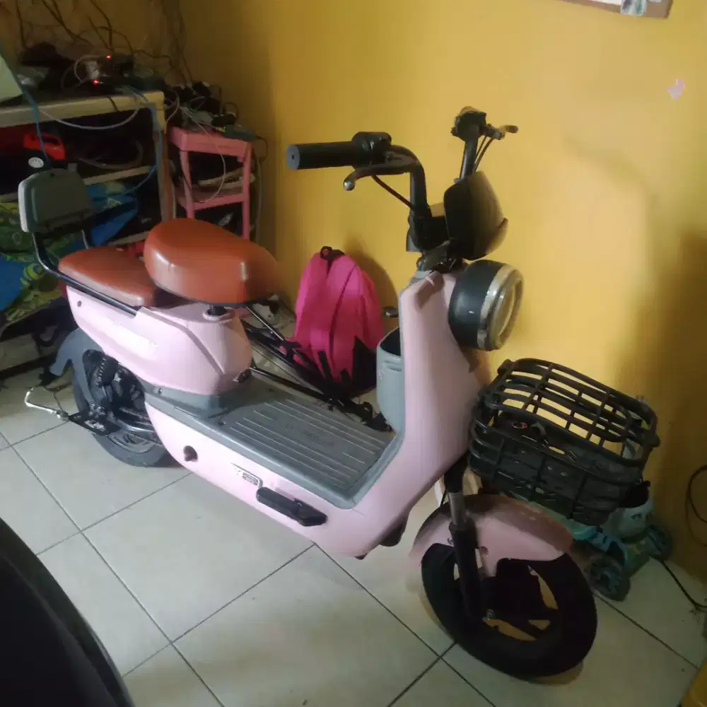 SEPEDA LISTRIK, MERK U WINFLY