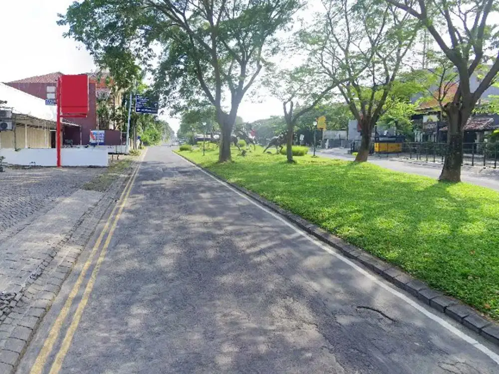 Bangunan Komersial 2 Lt Murah Raya Citraland Utama Gwalk