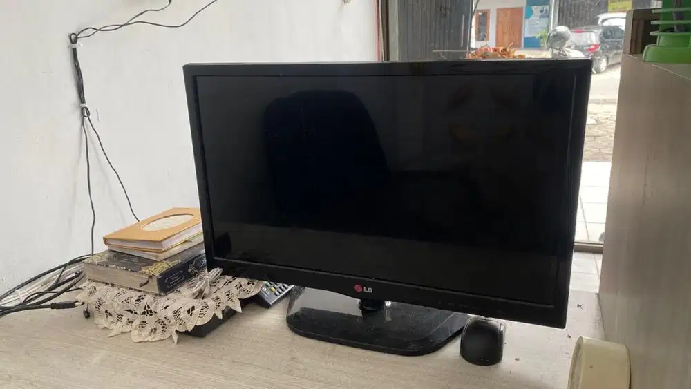 Jual monitor tv/ komputer