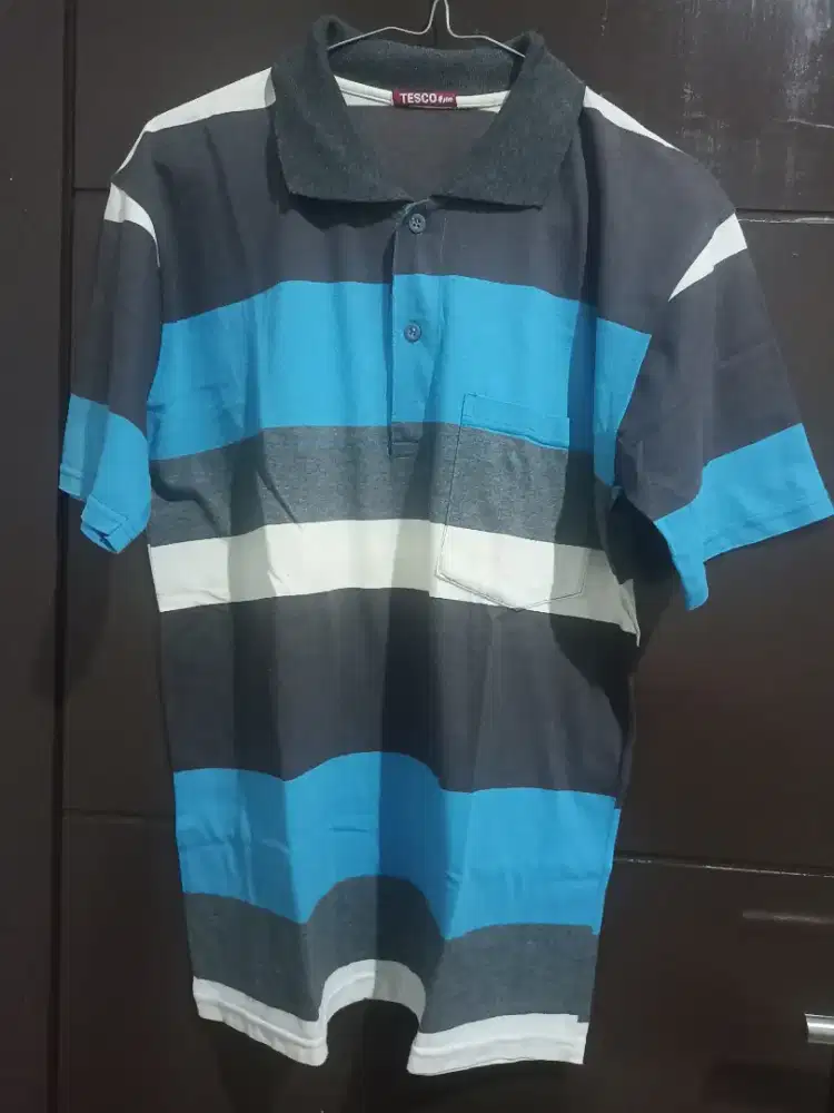 Kaos Kerah Pria Motif Garis