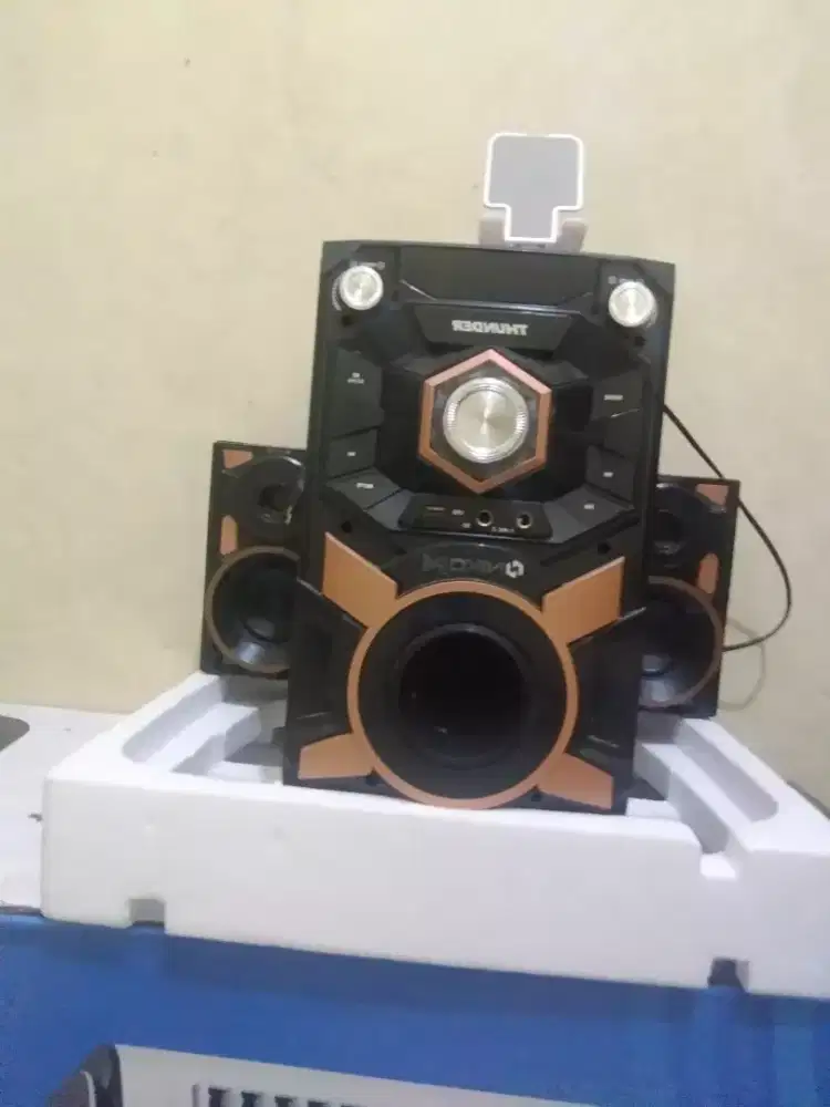 Speaker bluetoth Niko Thunder