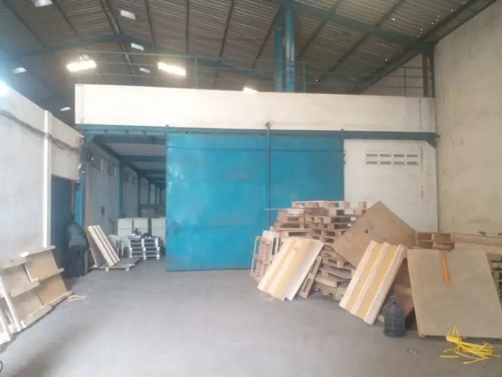 Gudang Raya Kenjeran