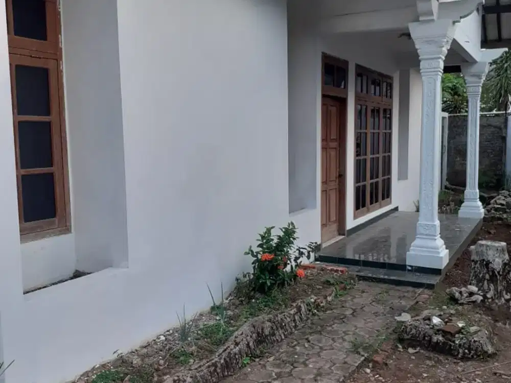 Rumah Strategis Bisa Untuk Usaha di Mainroad Belaeendah