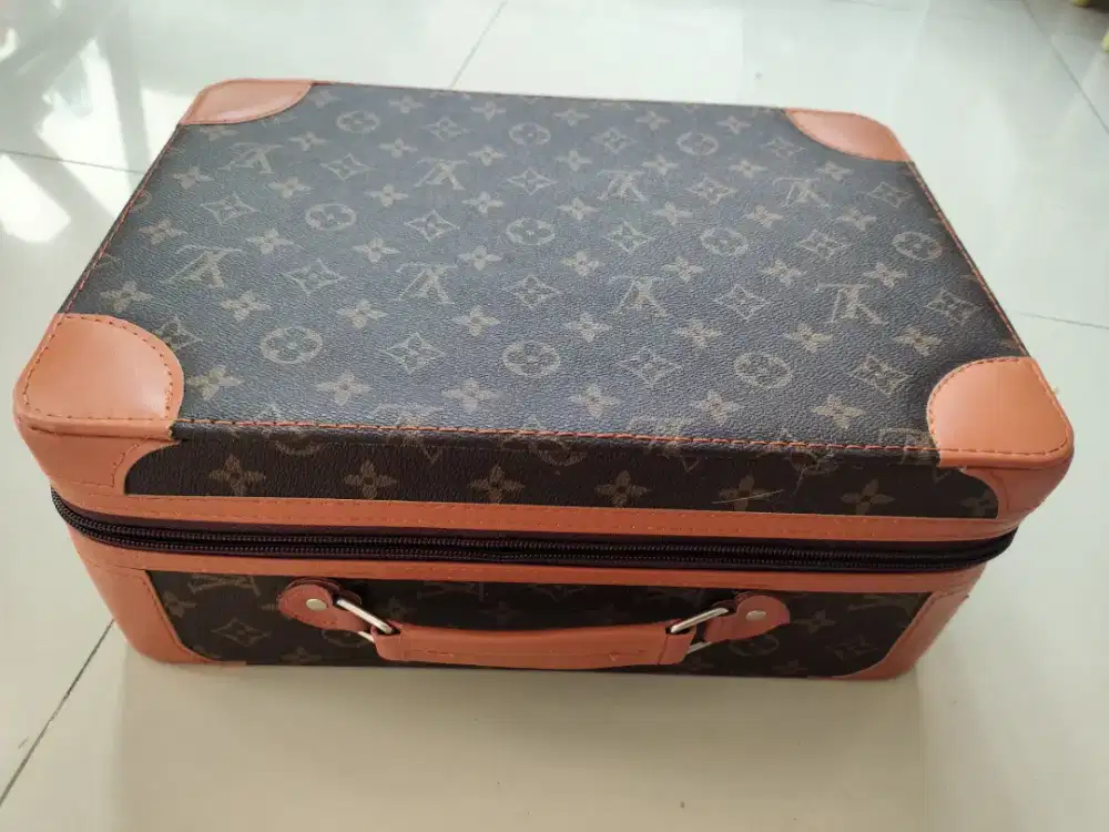 Jual sepatu plus kotak