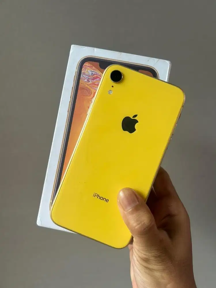 Iphone Xr 64gb fullset. Bebas kartu all operator