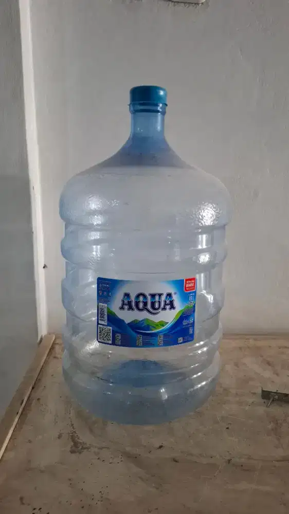 Galon air mineral kosong