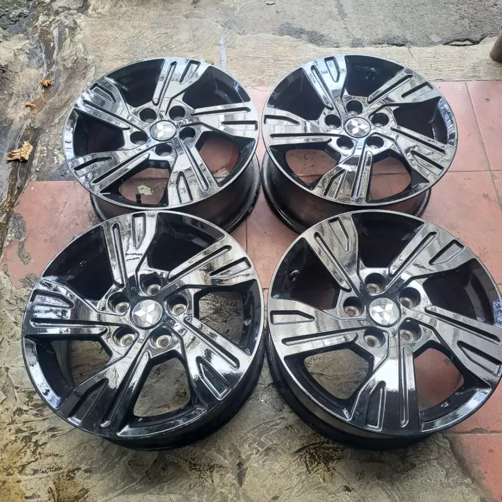 Velg xpander black edition ring 16 velg mobil xpander