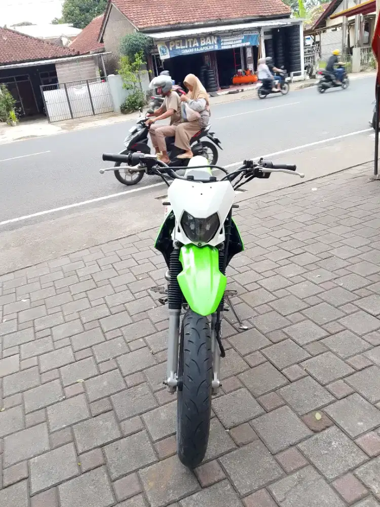 Kawasaki KLX 150 G 2015 siap pakai
