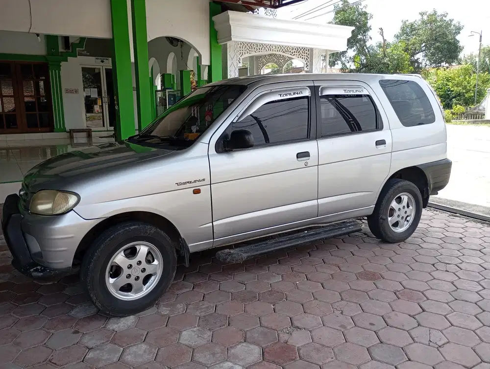 Daihatsu Taruna FX injeksi plat pajak on panjang