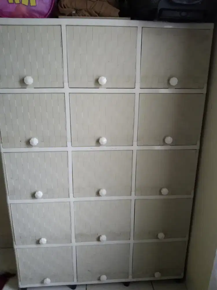 Lemari Plastik 12 Laci Warna Krem