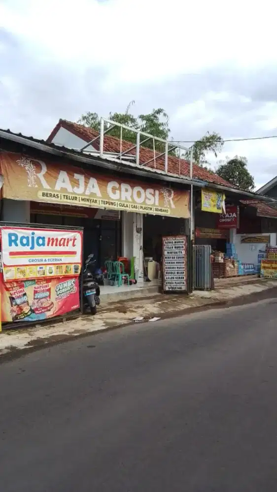 JUAL CEPAT TOKO GROSIR + RUMAH + KOLAM + SISA TANAH