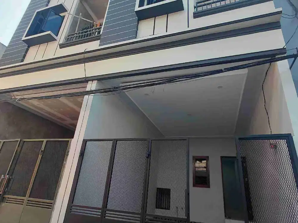 RUMAH BARU 3 LANTAI SIAP HUNI PADEMANGAN TIMUR