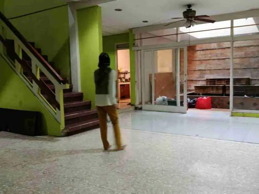 Disewakan Rumah Strategis Siap Huni di Duren Sawit Jakarta Timur