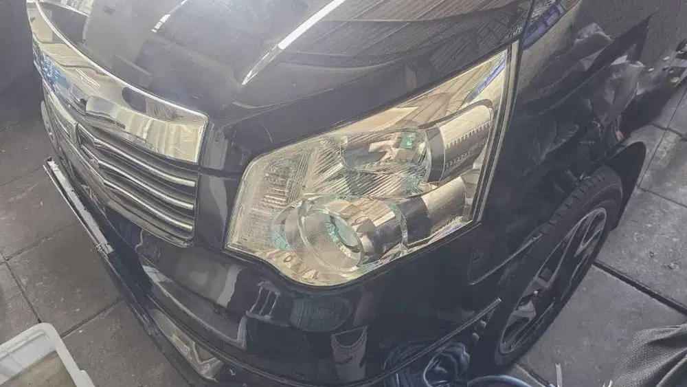 TOYOTA 2014 NAV1 V LUXURY HITAM AT JL.KENJERAN OTOMART SURABAYA